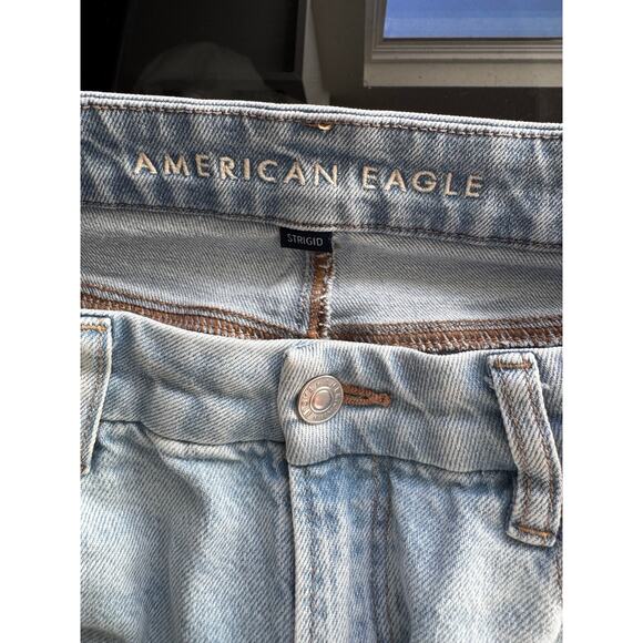 American Eagle Curvy Mom Jeans Light Wash Size 10 Tapered Leg - Picture 7 of 10